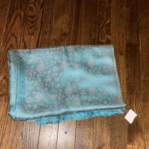 Handmade pashmina scarf - Picture 2 of 3